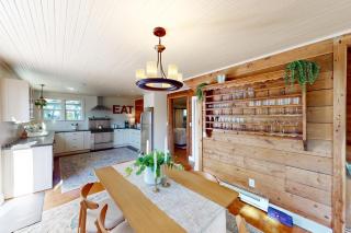 Boho Wine Country Farmhouse - Sebastopol - 2