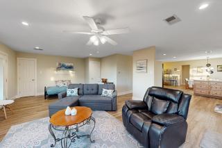 Hill Country Views and Patio Private Home - 4