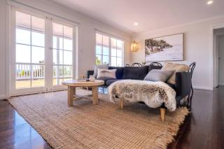 The Shack - Sunny Beach House Sweeping Water Views - Bicheno - 8