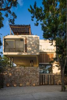 Beyond Amazing 3BD 2BR/ Balcony - 2