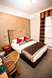 Wards Hotel & Restaurant - Folkestone - 8