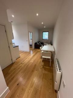 Cozy Modern Apartment in Croydon Central - Croydon - 8