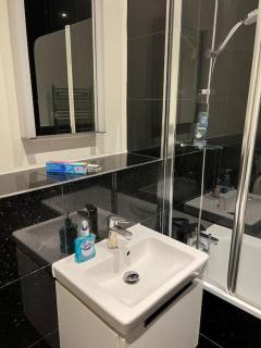Cozy Modern Apartment in Croydon Central - Croydon - 2