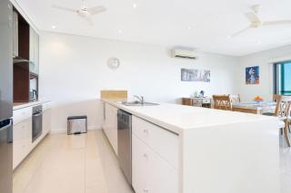 Exclusive Luxury Entire Floor 3 Bedroom Apartment - Larrakeyah - 1