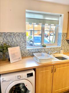 FREE PRIVATE PARKING! Oakley House and Garden! FULLY EQUIPPED 4 Comfy Beds - Corby - 7