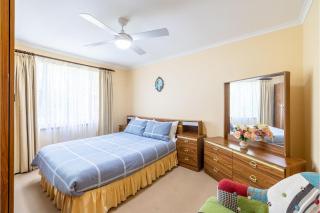 3 Tomaree Street - Spacious 4 bedroom house with air con situated in the heart of Nelson Bay - Nelson Bay - 1