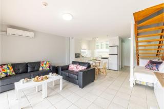 Nelson Bay Breeze Apartment, 29,1 Trafalgar Street - Air conditioned unit with Linen supplied, complex pool and spa - Nelson Bay - 3