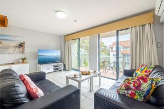 Nelson Bay Breeze Apartment, 29,1 Trafalgar Street - Air conditioned unit with Linen supplied, complex pool and spa - Nelson Bay - 4