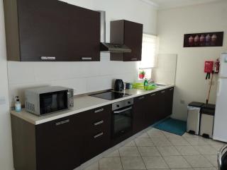 Perfect tourist accommodation in Bugibba square! - 1