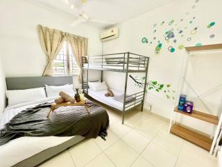 O3 1-12Pax Cozy Home Setia Alam SCCC TV&WiFi Pool - Shah Alam - 7