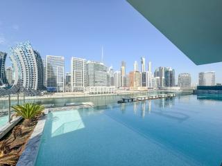 Aliving Stylish Studio Binghatti Canal view & Burj Khalifa - Dubai - 4