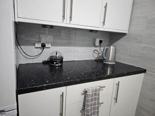 London Serviced Accommodation E10 x DM 4 Weekly x Monthly Offers x Leyton x by D6ten Homes Ltd - Londra - 3
