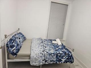 London Serviced Accommodation E10 x DM 4 Weekly x Monthly Offers x Leyton x by D6ten Homes Ltd - Londra - 0