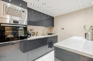 Stylish two-bedroom suite in the center - 5