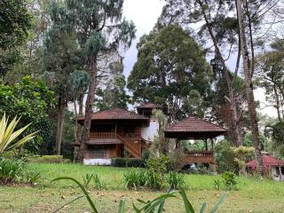 Villa Kayu Puncak by Henny Ariastoeti - Campaka - 8