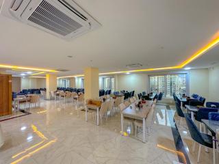 Hotel Chanel Plaza - 8