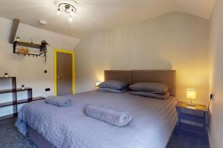 Neat Retreat Graig Pontypridd - 9