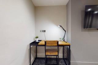 Neat Retreat Graig Pontypridd - 8
