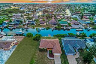Canalfront Living - Apollo Beach - 9