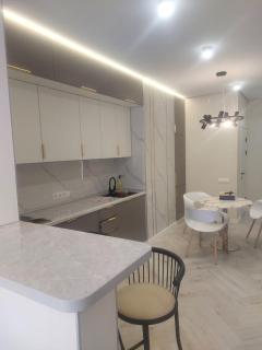 КВАРТИРА С ЕВРО РЕМОНТОМ В ЗОЛОТОМ КВАДРАТЕ - Almaty - 2