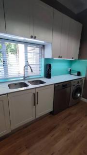 Scenic two bedroom house with splash pool - 5