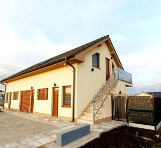 Ahoy Relax Apartmany Nesvady - Nesvady - 1