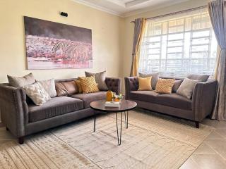 Exquisite two bedroom Penthouse-Fully Furnished at 360 Luxury - Kitale - 3