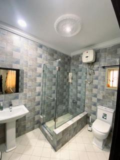 Pinnacle Holiday Home Five bedroom House - 8