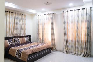 Pinnacle Holiday Home Five bedroom House - 5