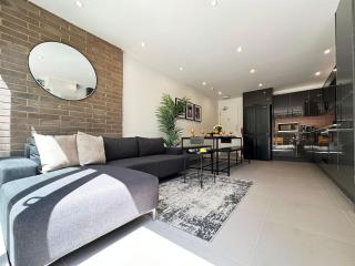 Chic 5-BR, all ensuites with TVs - Londra - 9