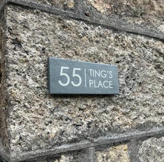 Modernised townhouse centrally located incl parking - 0