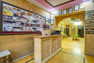 Hotel Marina Mahal with Swimming Pool - Jaisalmer - 6