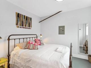 Modern Stylish 2 BR in Historic St. Johns - 8