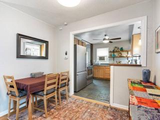 Casa Azul Near Alberta Arts - Dog Friendly - 5