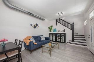 Amazing 2bed 1bath Centrally Located Bungalow - Tampa - 0