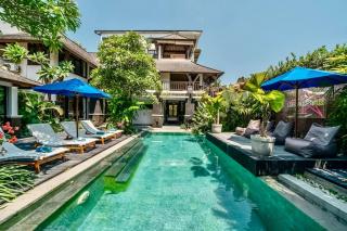 Lovely 5BR-Villa by Rock-STR at the heart of Canggu just 5min walk to the beach - Canggu - 3
