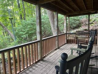 Moonshine Manor-Pets Ok-w/d-Pool Table-Arcade-Hot Tub - Gatlinburg - 5