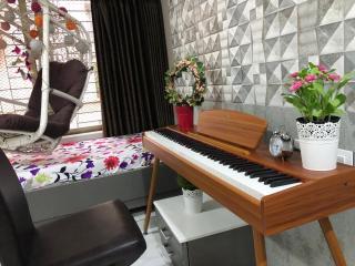 The Luxurious Haven-Lokhandwala - Mumbai - 8