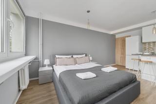 Cozy Old Town Studio for 4 Guests in Wrocław by Noclegi Renters - Breslavia - 0