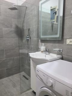 Home Inn Apartaments Tirana - Tirana - 1