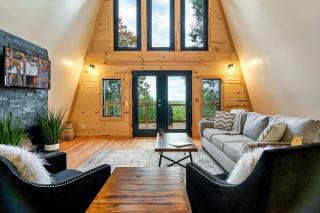 Secluded Mtn view New! 10 mins to Gatlinburg or Park - 3