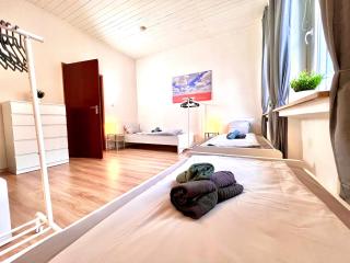 Neu: 3 Bedroom w/ 6 Beds in Hagen, 7min to A1 - Hagen - 7