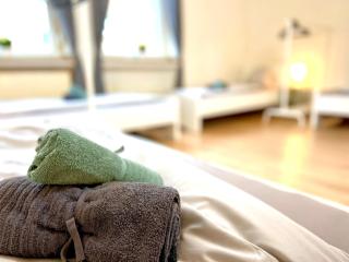Neu: 3 Bedroom w/ 6 Beds in Hagen, 7min to A1 - Hagen - 8