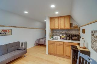 Higden Studio with Shared Patio, Yard Games, Grills! - Fairfield Bay - 4