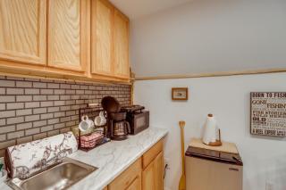 Higden Studio with Shared Patio, Yard Games, Grills! - Fairfield Bay - 3