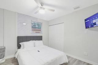 Spacious and luxurious home centrally located between Miami and Ft. Lauderdale - Miramar - 2