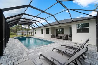 Modern Heated Pool Home Close To Downtown Shopping - North Port - 0