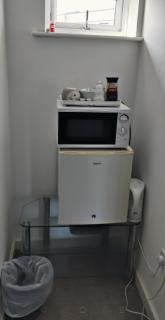 Cheerful house, private room and private shower/ toilet. comfortable king size mattress - Colchester - 8
