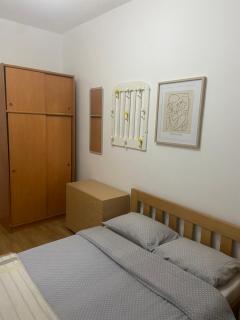 Lovely bright Apartment with Backyard-renovated! - 8