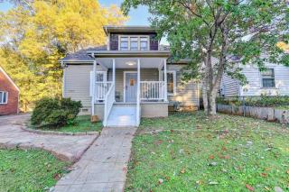 Centrally Located Lux Home - Sleeps 14 - Atlanta - 9